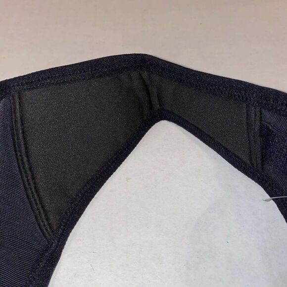 Asics Womens Black Lock Front Zip Sports Bra, Size Medium 36D - Picture 11 of 13